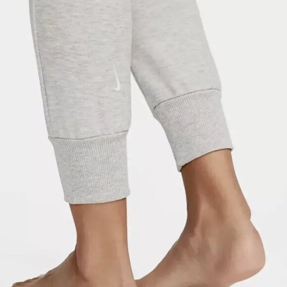 Nike Yoga Dri-FIT 7/8 Joggers Gray M  Flow Hyper Mid Rise Athleisure Sweatpants - Picture 2 of 10